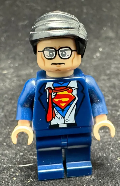LEGO DC Clark Kent / Superman Minifigure SH083 Free Shipping!