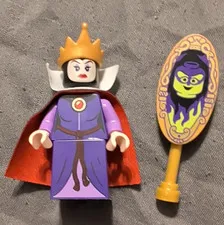 LEGO Disney Minifigures Evil Queen Minifigure w/ Mirror, Crown & Cape Age 5+