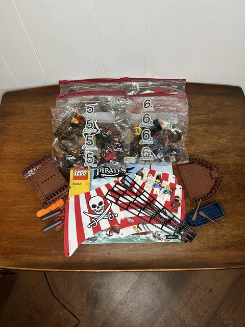 LEGO 70413 The Brick Bounty Parts & Pieces - See Photos