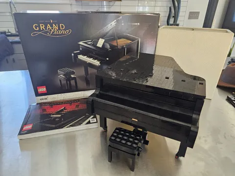LEGO Ideas Grand Piano Building Set 21323 BOX AND INSTRUCTIONS INCLUDED RETIRING