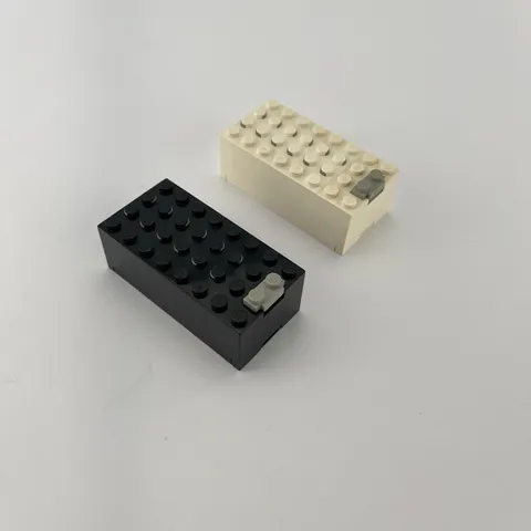 LEGO White And Black Electric 9V Battery Box  w/ 2x4 Electric Contact Plate X2