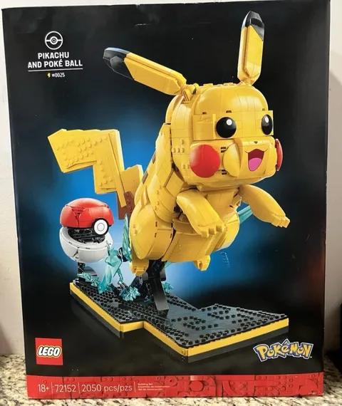  LEGO Pokemon Pikachu & Poke Ball Set  Model 72152 New in Box Sealed 2050 pcs