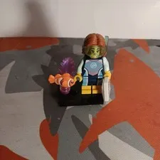 LEGO # 71052 MINIFIGURES SERIES 29 - MARINE BIOLOGIST # 2