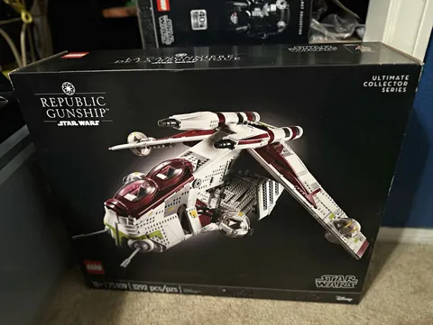 LEGO Star Wars UCS Republic Gunship 75309 (Retired)