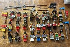 LEGO Vintage Castle Fright Knights Lion Knights Crusaders 1990’s Minifigures Lot