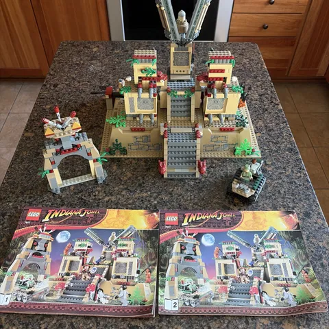 Lego 7627 Indiana Jones Temple of the Crystal Skull 98% Complete