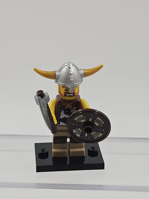 LEGO Collectible Viking Minifigure Series 4 8804 CMF
