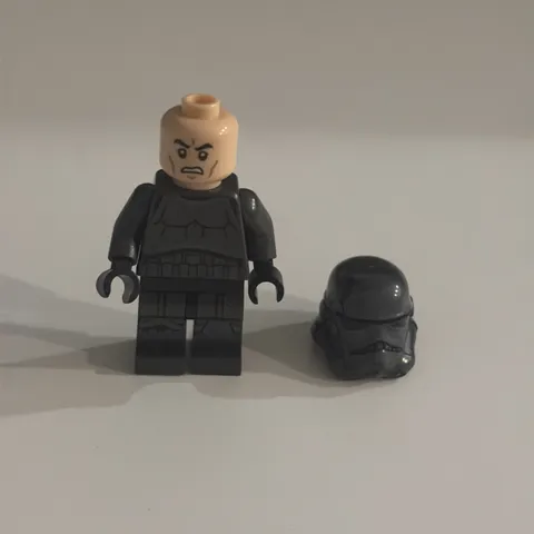 LEGO Star Wars  Imperial Shadow Stormtrooper minifigure 75079