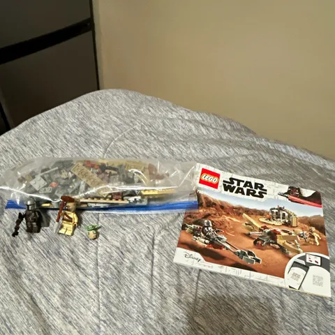 LEGO Star Wars 75299 Trouble on Tatooine complete set, Minifigs & Manual, no box