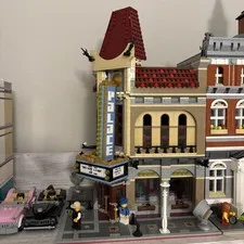 Lego Palace Cinema 10232 Complete Set With Instructions No Box