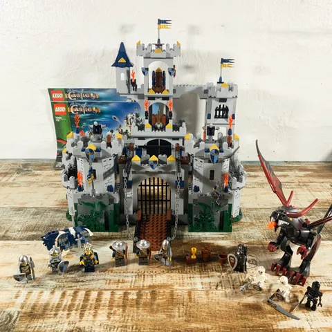 LEGO 7094 King's Castle Siege - 100% COMPLETE w/ Manuals - No Box