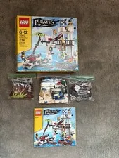 LEGO Pirates 70412 Soldiers Fort Complete Set w/ Instructions + Minifigs + Box