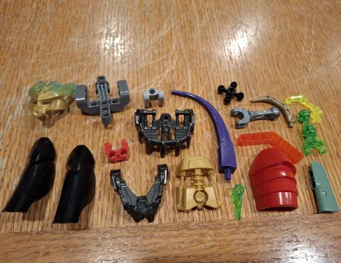 LEGO BIONICLE / Hero Factory Bulk Lot Mixed Parts Pieces & Accessories Plastic