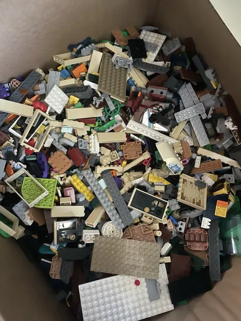 HUGE 36LB BULK LEGO LOT with 28 Instruction Manuals. Random Bulk Legos