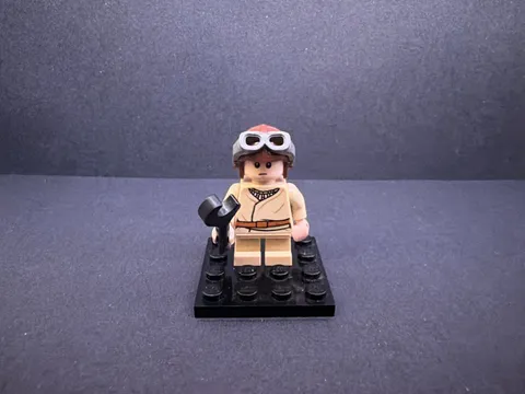 LEGO Star Wars SW1001- Anakin Skywalker (Short Legs, Aviator Cap) minifigure