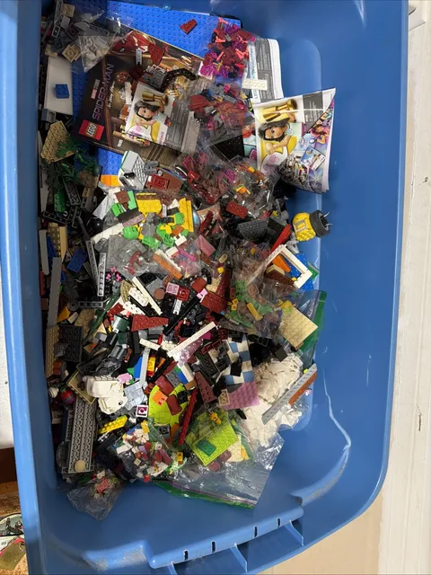 Massive Lego Bulk Lot 40+ Pounds!!! 99% Legos  200 Mini Figs See Pictures