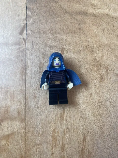 Lego Star Wars Barriss Offee - Dark Blue Cape and Hood, Black Legs Minifigure