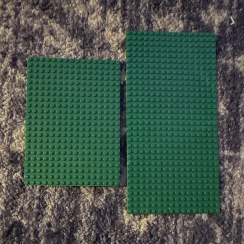 LEGO Green Baseplate Lot of 2 Plastic Building Plates 1980s vintage LEGO