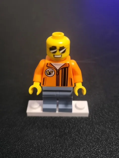 Lego 1970 Dodge Challenger Driver Minifigure Speed Champions 76904 sc091