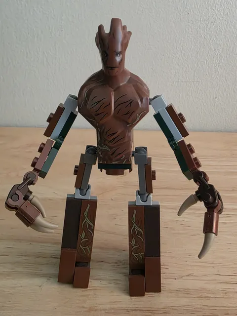LEGO Minifigure Super Heroes Guardians of the Galaxy GROOT 2014. MISSING FINGERS