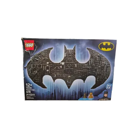 LEGO DC Batman Logo 76330                 678 PCS Collectible Display Set Adult