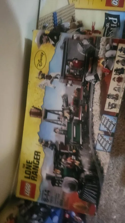 lot of lego sets, city, ninjago, technic, etc READ DECRIPTION