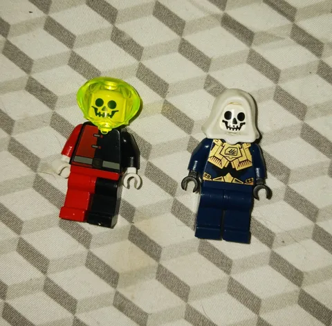 2 Lego Skeleton Villain Alpha Team & custom mini figures with helmet/hood