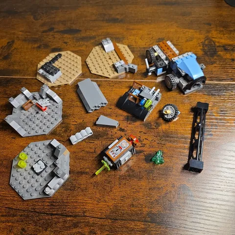 LEGO Monster Fighters 9466 The Crazy Scientist Incomplete Replacement Parts Lot