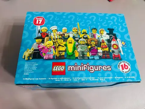 LEGO 71018 Minifigures Series 17 Original Case 60 Bags Per Case Brand-New&Sealed