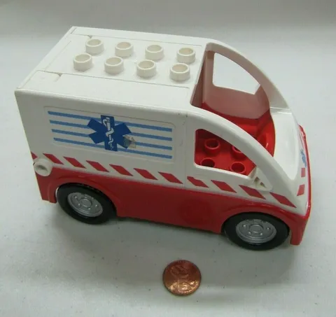 Lego Duplo AMBULANCE EMERGENCY VEHICLE for Hospital Doctor Vintage w/ Door 2006