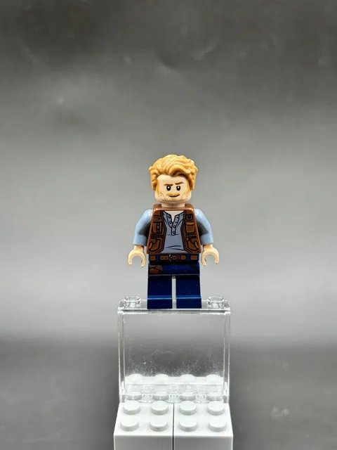Used LEGO Owen Grady Minifigure 