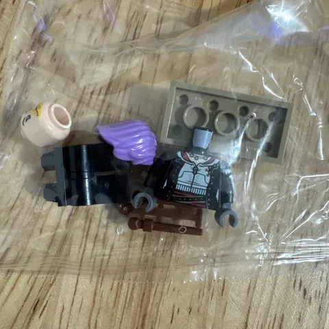 Nymphadora Tonks LEGO Minifigure from the 2022 Harry Potter Advent Calendar,