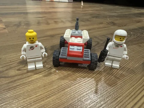Lot of 2 LEGO Minifigures - 1980’s Spaceman - White With Accessories