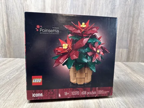 Brand New LEGO set Botanicals: Poinsettia (10370)