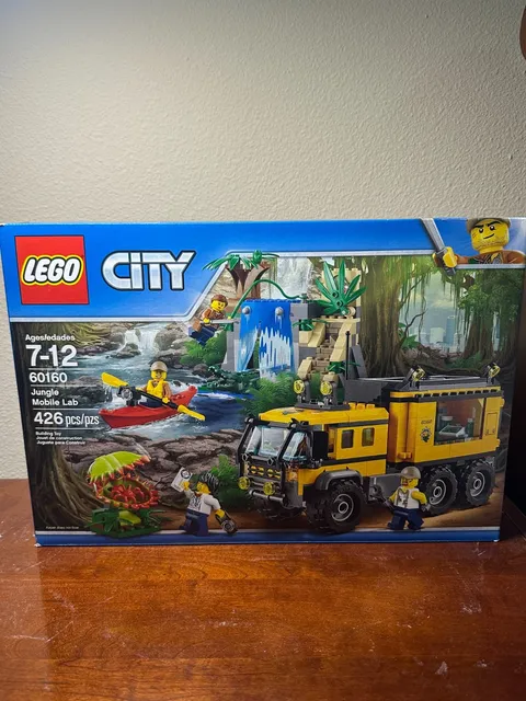 LEGO City 60160 Jungle Mobile Lab with Instructions and Minifigures