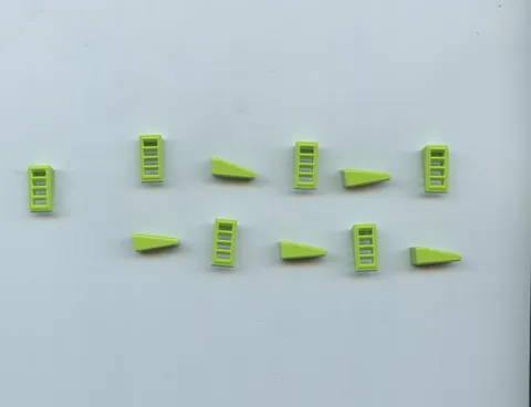 LEGO x 11 Lime Slope 18 2 x 1 x 2/3 with Grille 61409