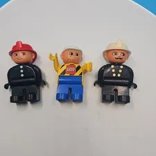 Lot Of 3 Lego Duplo Fire Chief And Fire Captain, Construction Worker