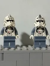Two V-Wing Pilots