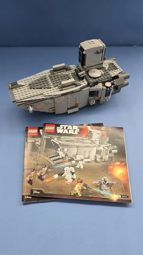 LEGO Star Wars: First Order Transporter (75103)