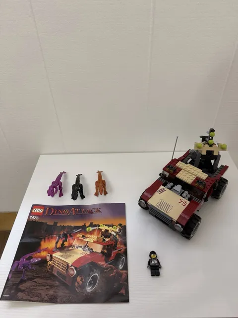 LEGO Dino Attack: Fire Hammer Vs. Lizards 7475 100 Complete with Manual No Box
