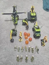 Lego City Volcano Exploration Lot And Minifigures 