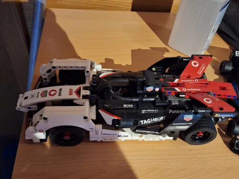 3 lego technic autos komplett zusammen gebaut. 