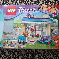 LEGO Friends Vet Clinic 41085 192 Pieces Age 5-12 USED BUT PIECES IN BOX