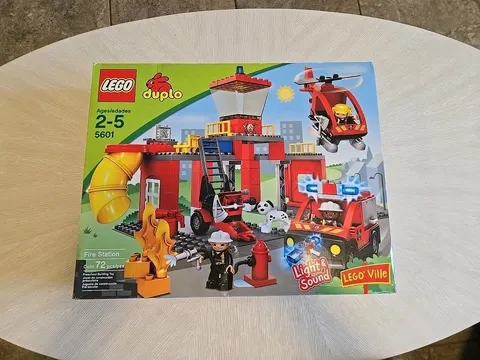 NEW LEGO DUPLO 5601 - Fire Station
