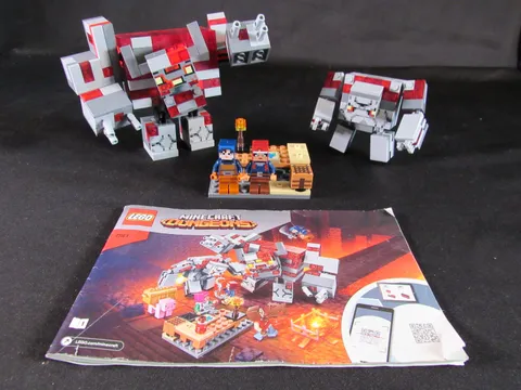 Vintage LEGO Minecraft Dungeons Redstone Battle #21163 Incomplete
