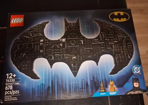 LEGO DC Batman Logo 76330 Limited Edition Building Set 678 pcs Ages 12+