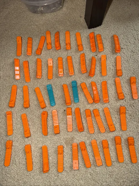 Lot of 50 Lego Orange & Teal Brick and Axle Separator Human Tool 96874 Bulk