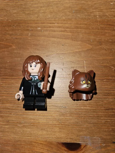Lego Minifigure Hermione Granger Slytherin Robe Cat hp286