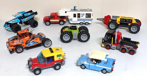 Lot of 8 LEGO CITY Vehicles -Cars Trucks Camper Jeep w/ some Mini Figs