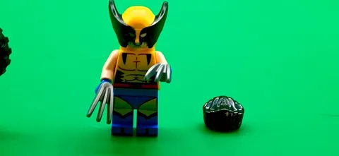 LEGO Marvel Wolverine w/ Motorcycle Minifigure from Set 76294 X-Mansion